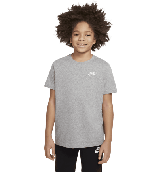 
NIKE, 
Nike Sportswear Big Kids' T-Shirt, 
Detail 1
